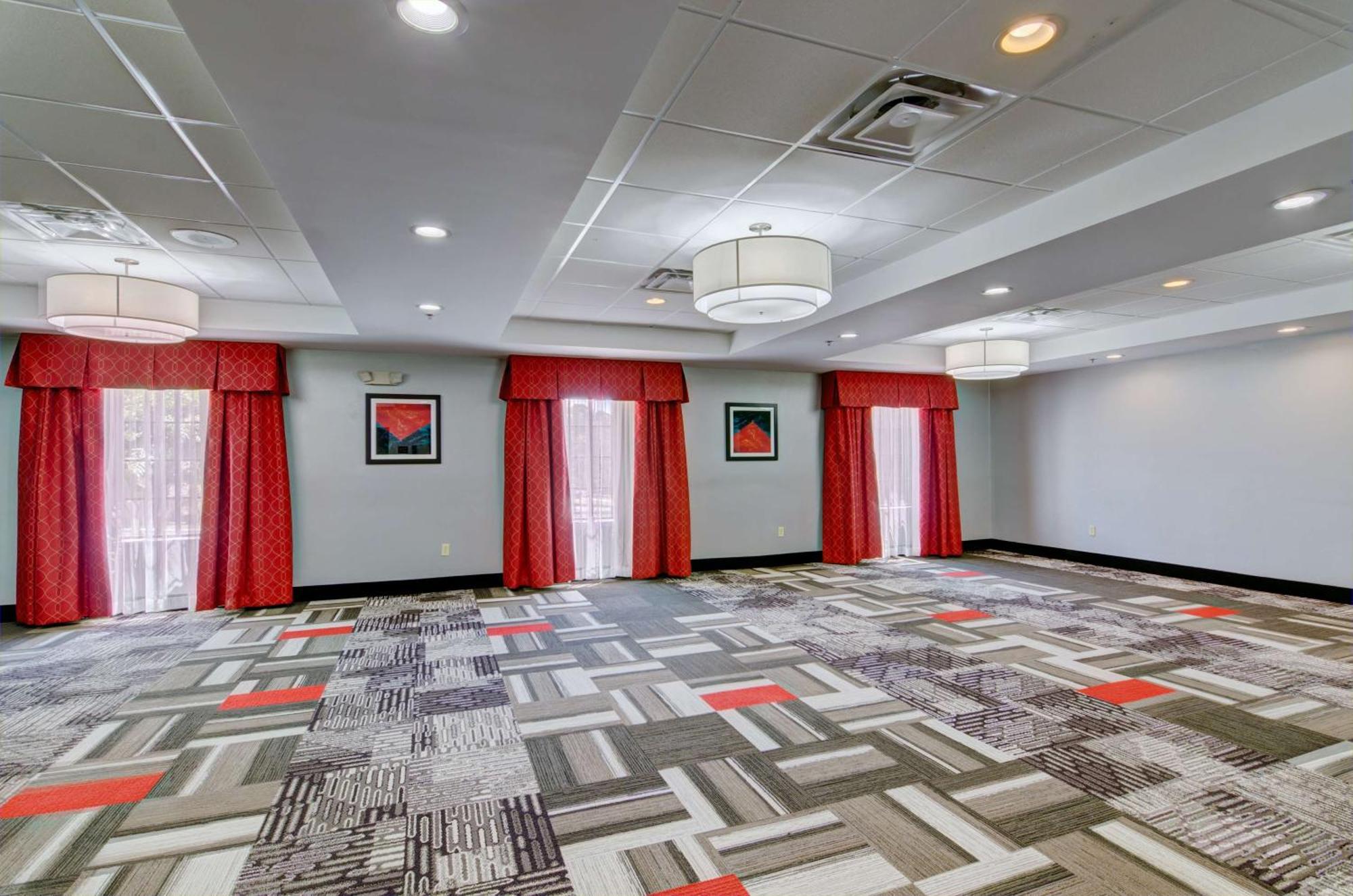 Hampton Inn Salem Zewnętrze zdjęcie