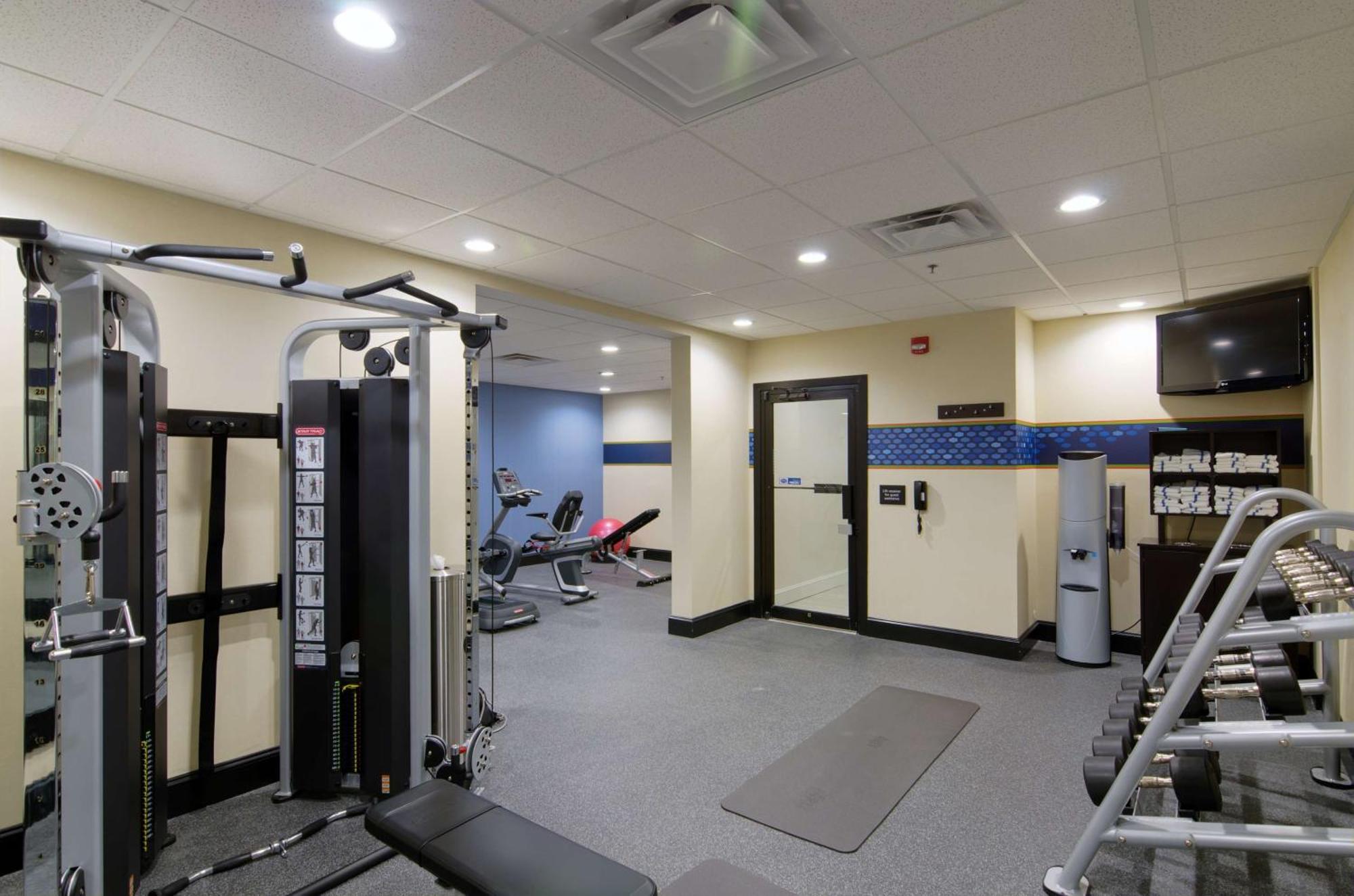 Hampton Inn Salem Zewnętrze zdjęcie