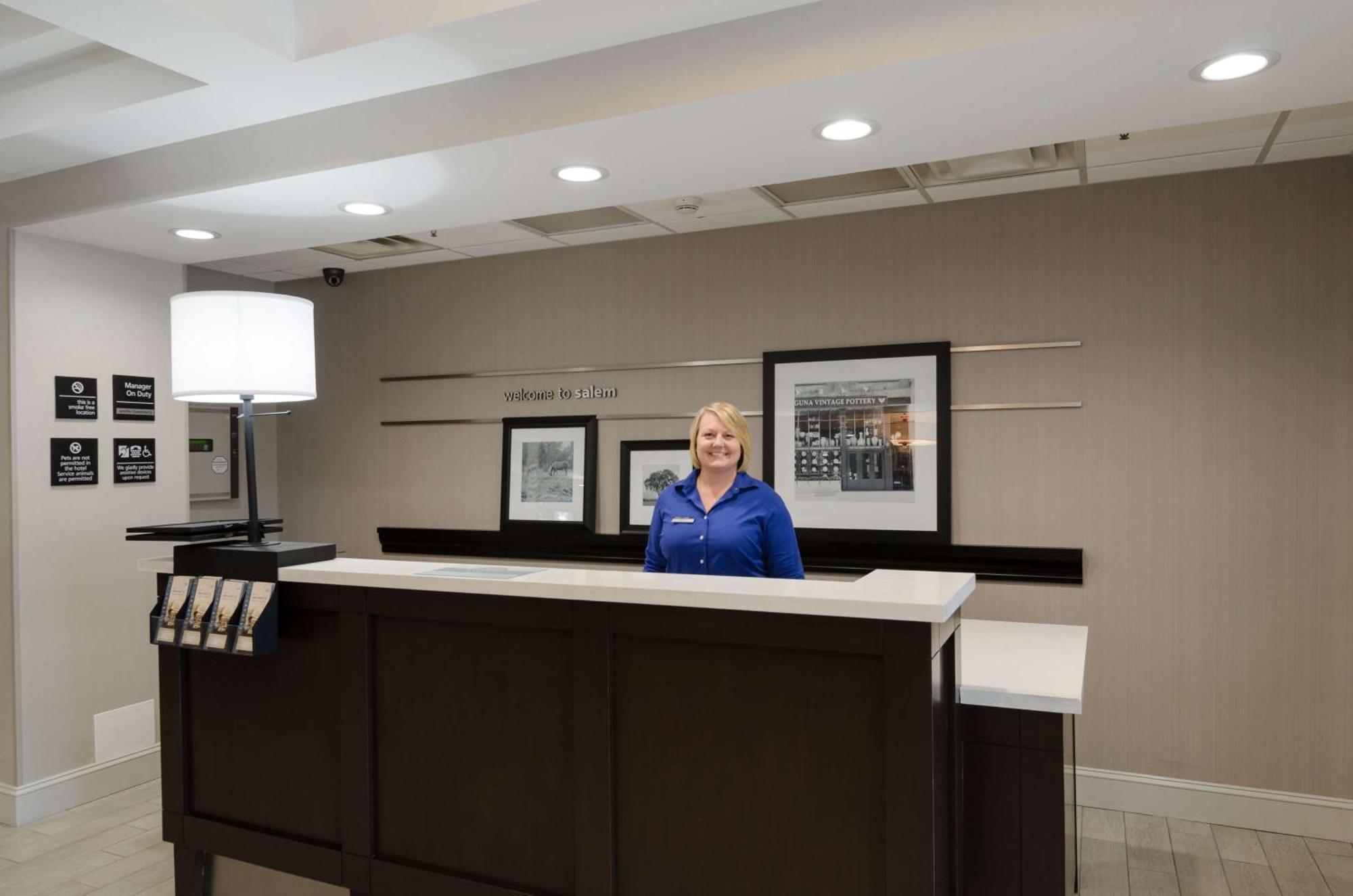 Hampton Inn Salem Zewnętrze zdjęcie