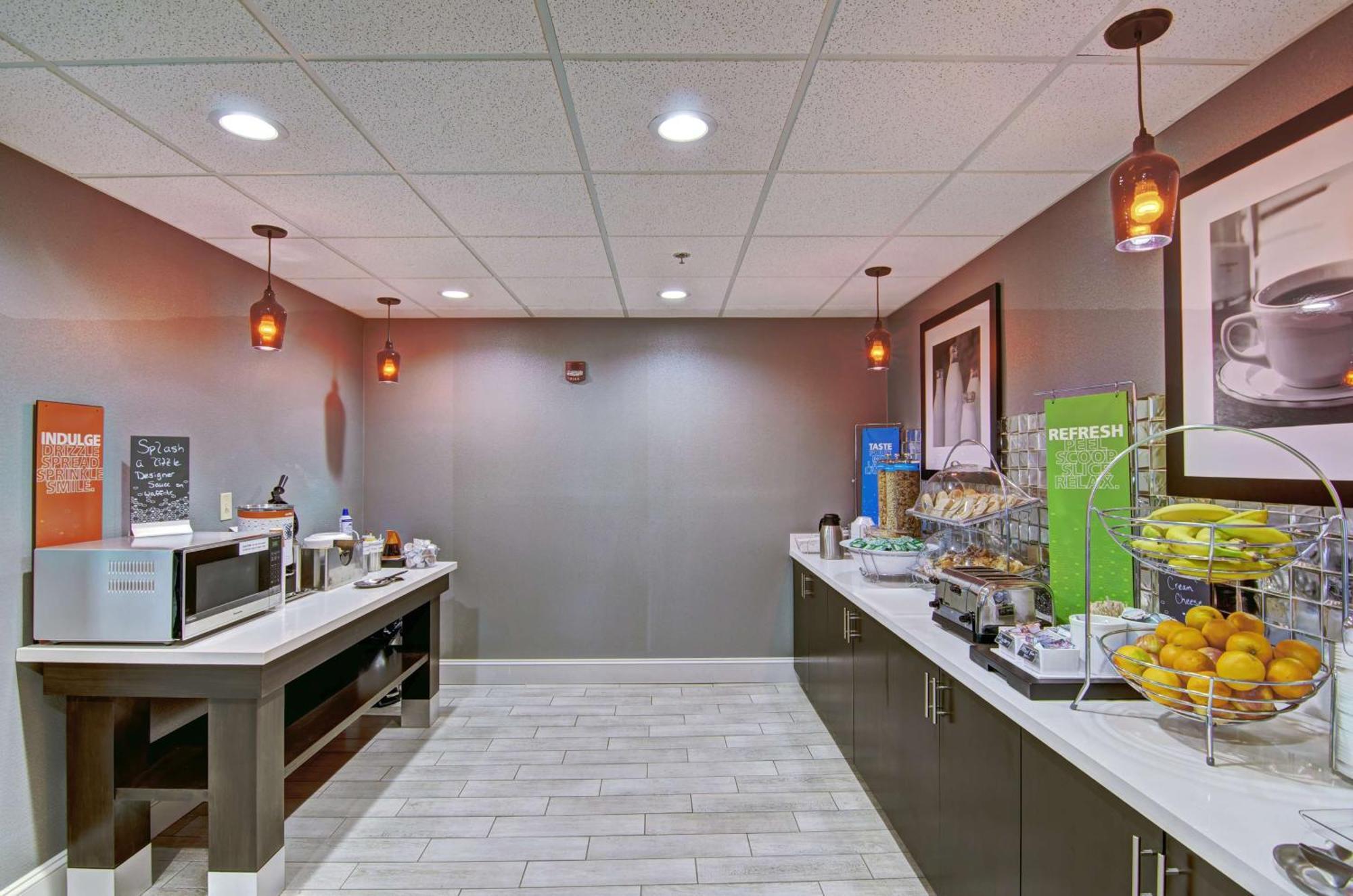 Hampton Inn Salem Zewnętrze zdjęcie