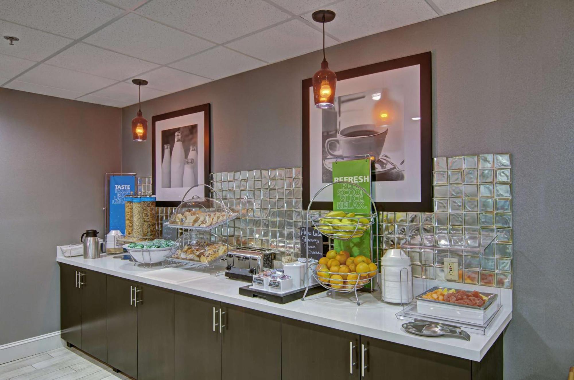 Hampton Inn Salem Zewnętrze zdjęcie