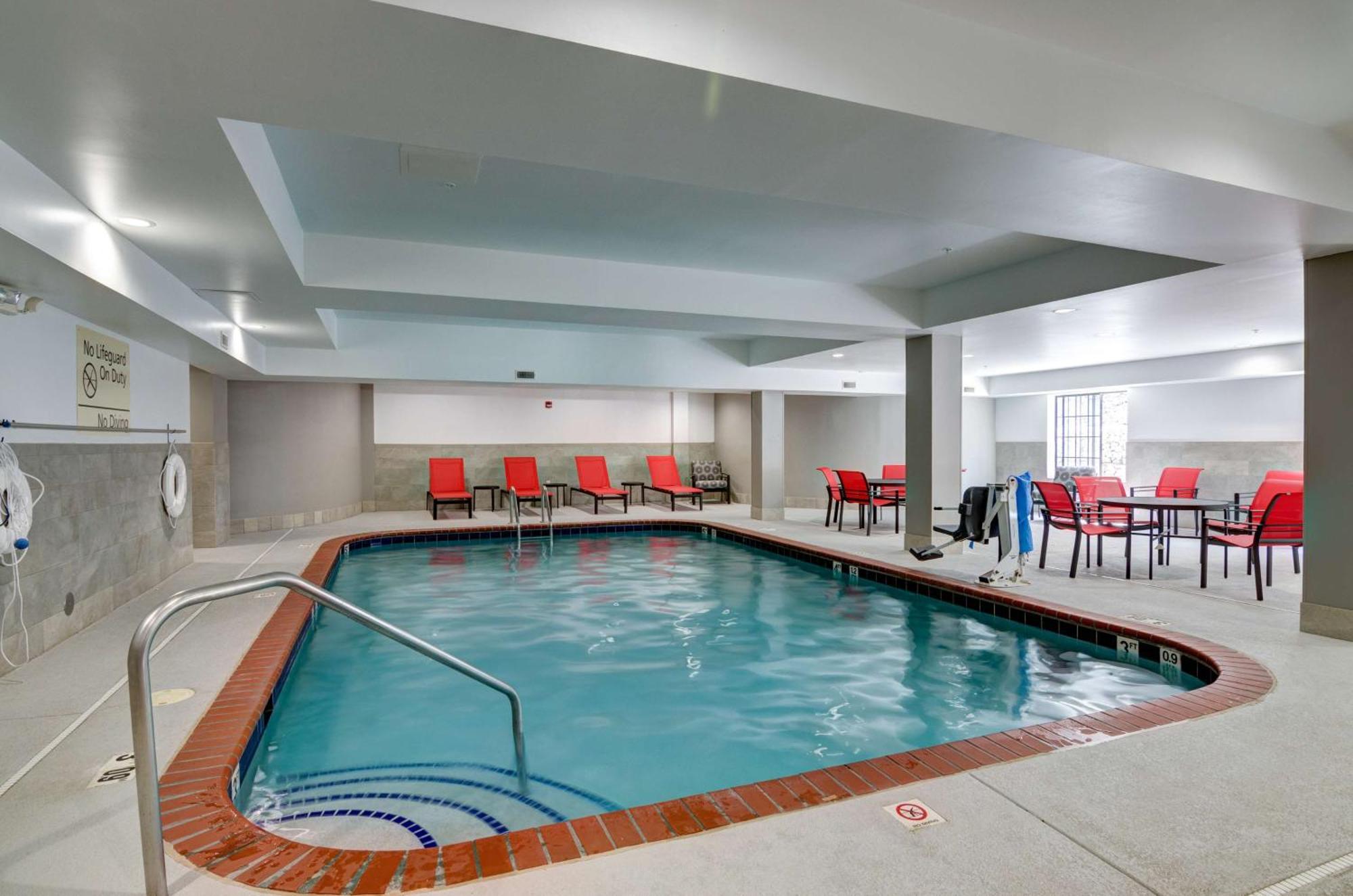 Hampton Inn Salem Zewnętrze zdjęcie